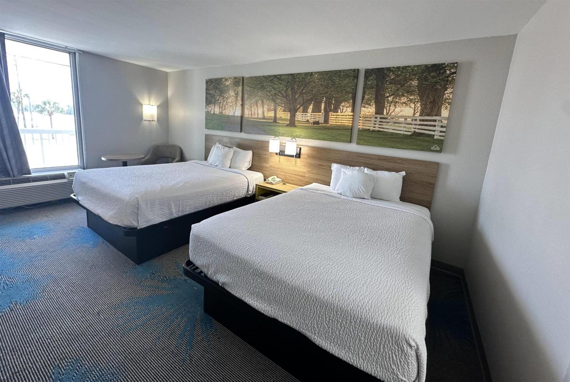 Days Inn By Wyndham Adel I-75 Exterior foto