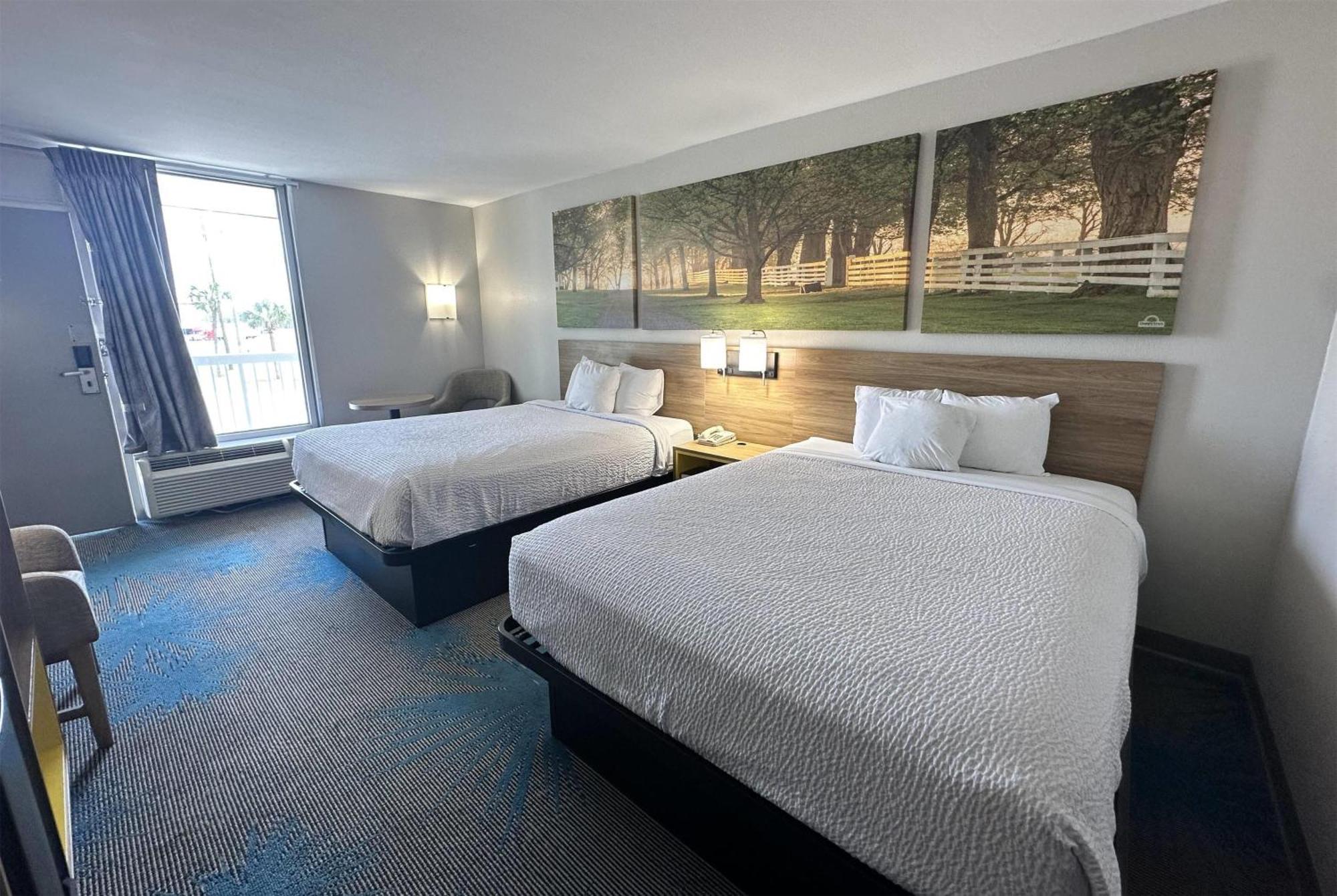 Days Inn By Wyndham Adel I-75 Exterior foto